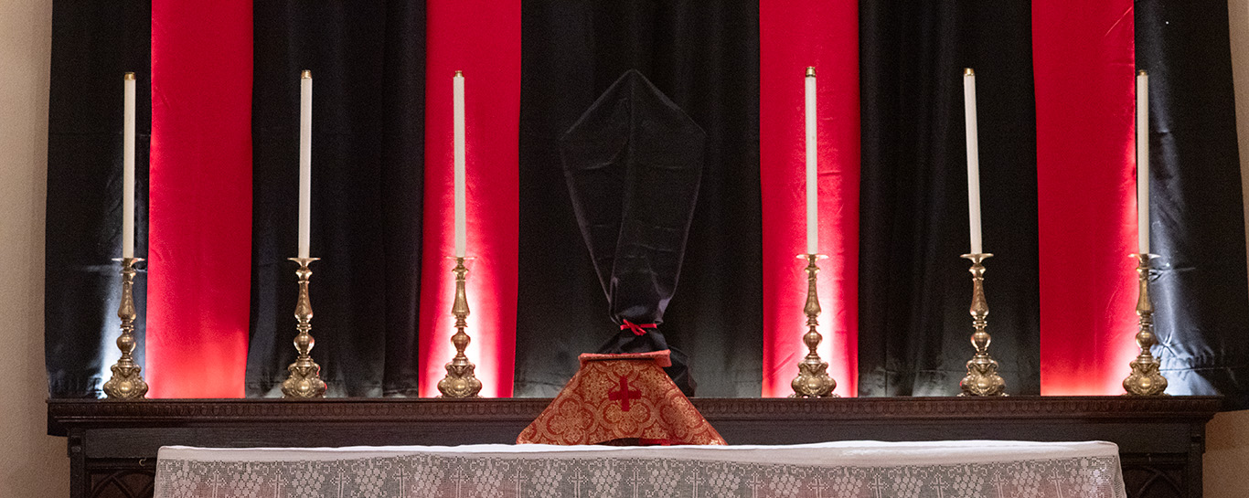 Altar on Passion Sunday with red and black stripes